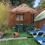 Au Rocher De Pascal Lit Mezzanine Bed and breakfast 3*