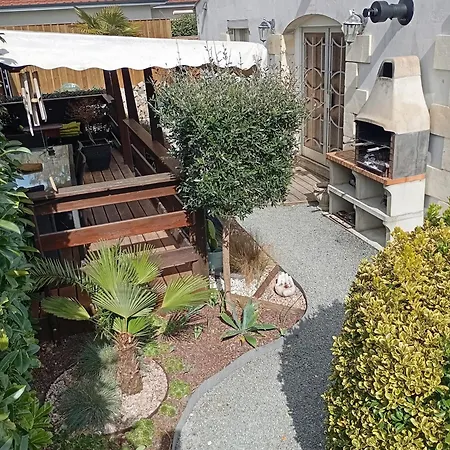 Au Rocher De Pascal Lit Mezzanine 蒙塔利韦莱班